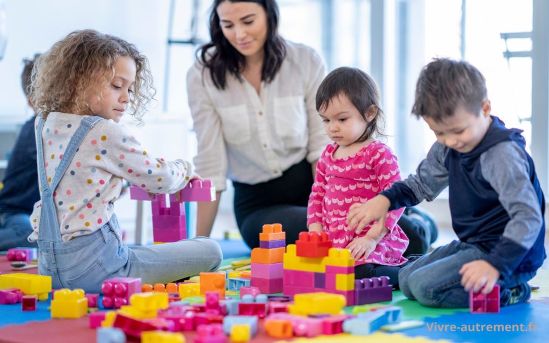 Économisez des milliers d’euros sur la garde d’enfants grâce à ces 6 aides méconnues !