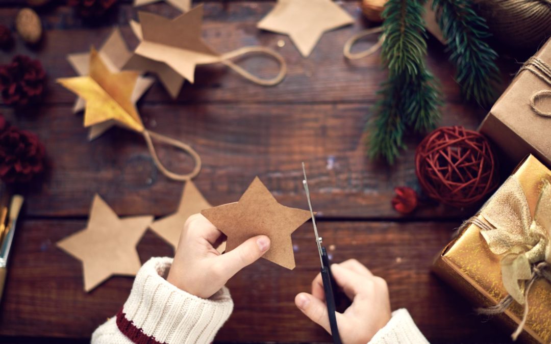 Fabriquer son sapin de Noël DIY, une alternative écologique et économique